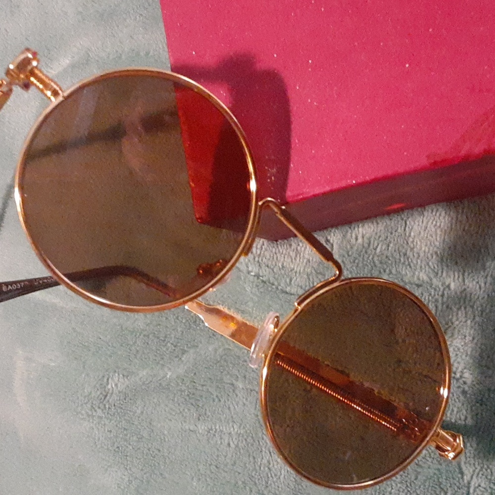Gold Round Sunglasses
